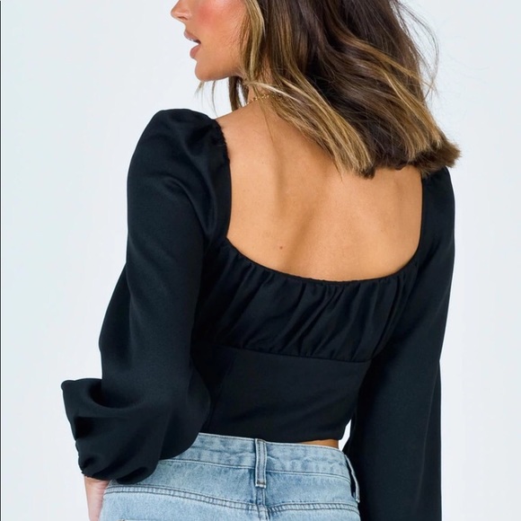 Princess Polly - Picture 3 of 4